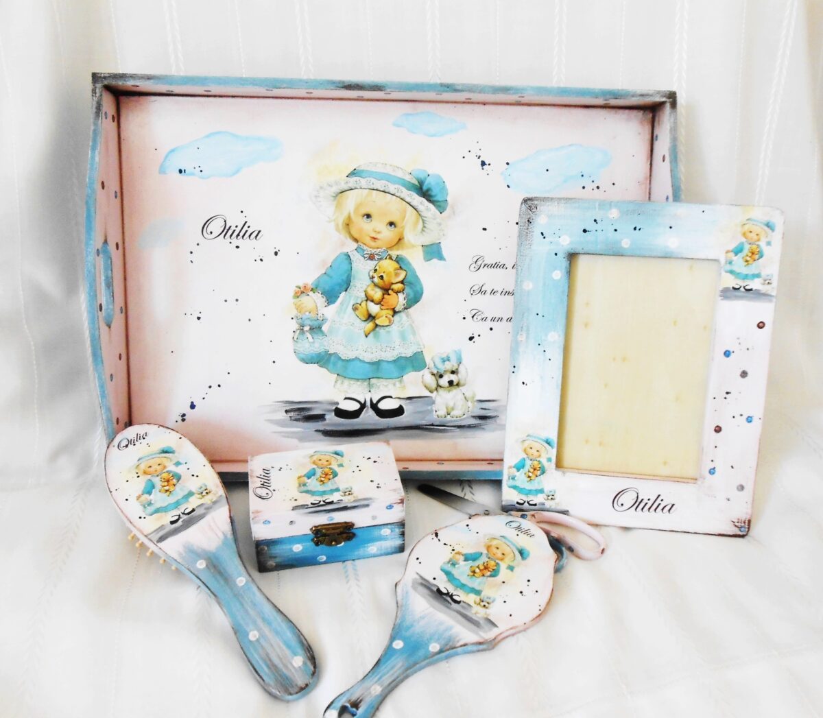 Tavita/set de mot vintage fetita la plimbare