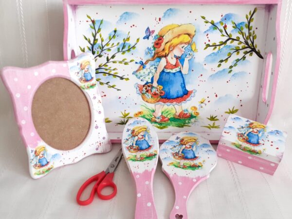 Tavita/set de mot fetita, tema vara, fetita cu palarie