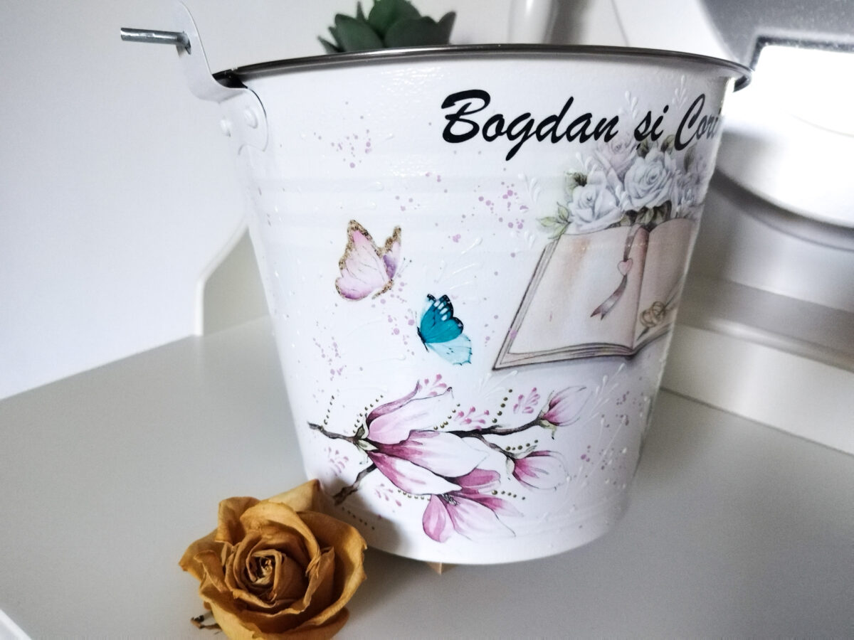 Galeata pentru mireasa personalizata cu tema cartea legamantului - imagine 2