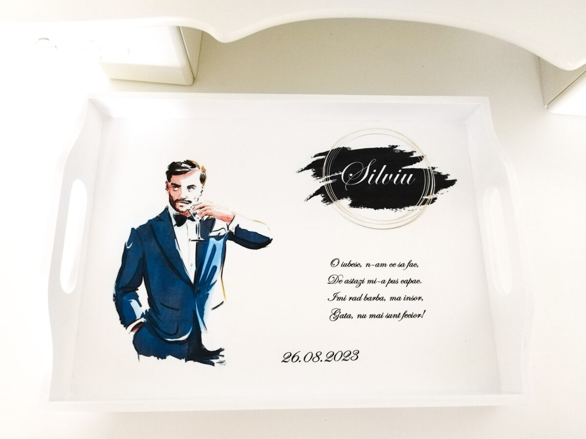 Tavita/set pentru mire personalizat cu mirele cu paharul in mana - imagine 2