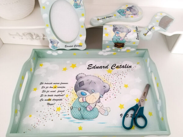 Tavita/set de mot baietel, ursuletul gri in salopeta verde