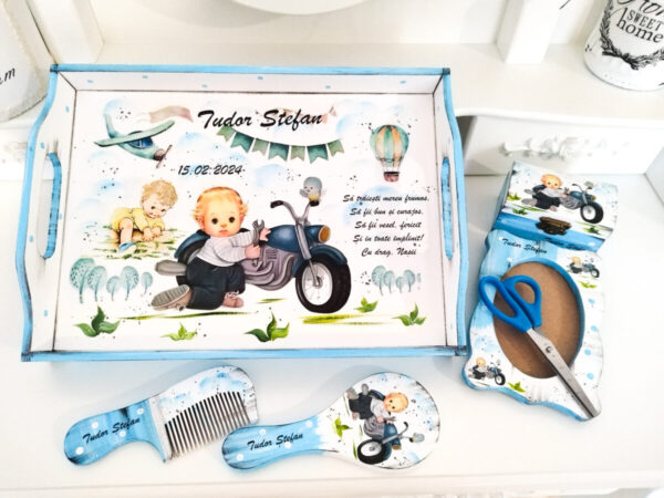 Tavita/set de mot, baietelul cu motocicleta si fratior