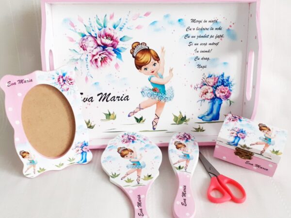 Tavita/set de mot fetita cu cizmulițe și flori