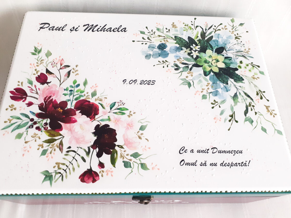 Cutie de trusou pentru mireasa cu tematică roșu și verde