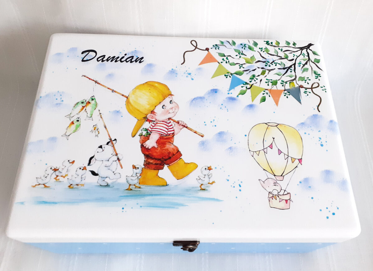 Cutie de trusou pentru botez sau mot cu băiețel la pescuit - imagine 2