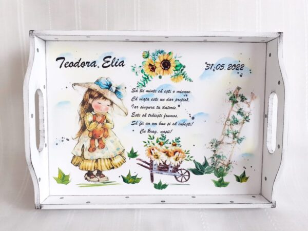 Tavita/set de mot fetita cu flori și scară