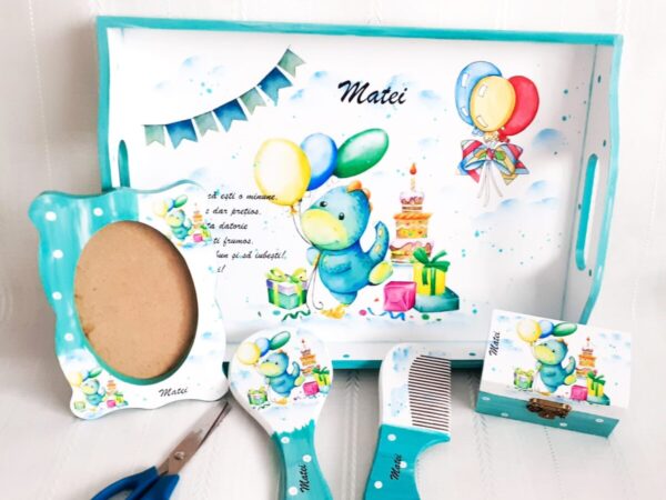 Tavita/set de mot baietel cu Dino cu baloane