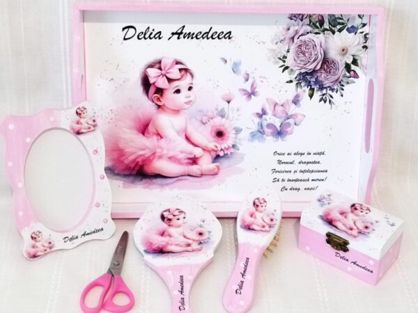 Tavita/set de mot cu fetita în roz