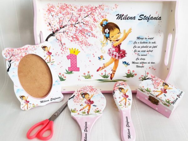 Tavita/set de mot fetita cu balerina sub cireș