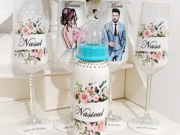 Pahare de nunta personalizate pentru miri si nasi cu flori roz
