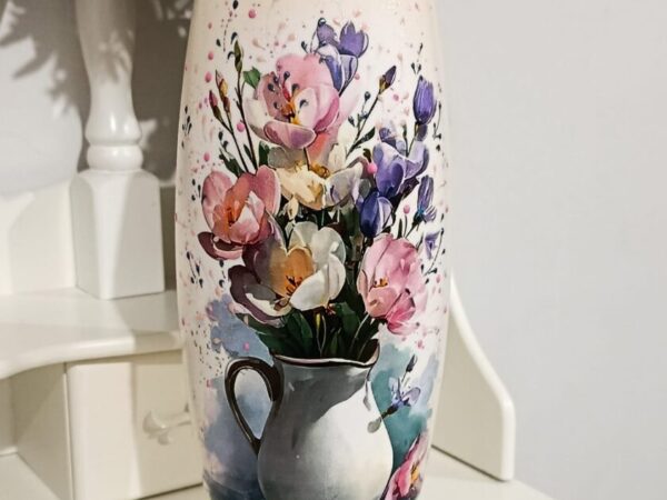 Vaza decorata manual, cadou pentru diferite ocazii