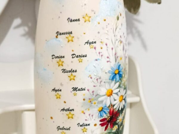Vază personalizată cu flori de câmp și numele copiilor