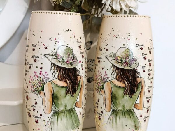 Vază personalizată pentru educatoare – cadou cu numele copiilor