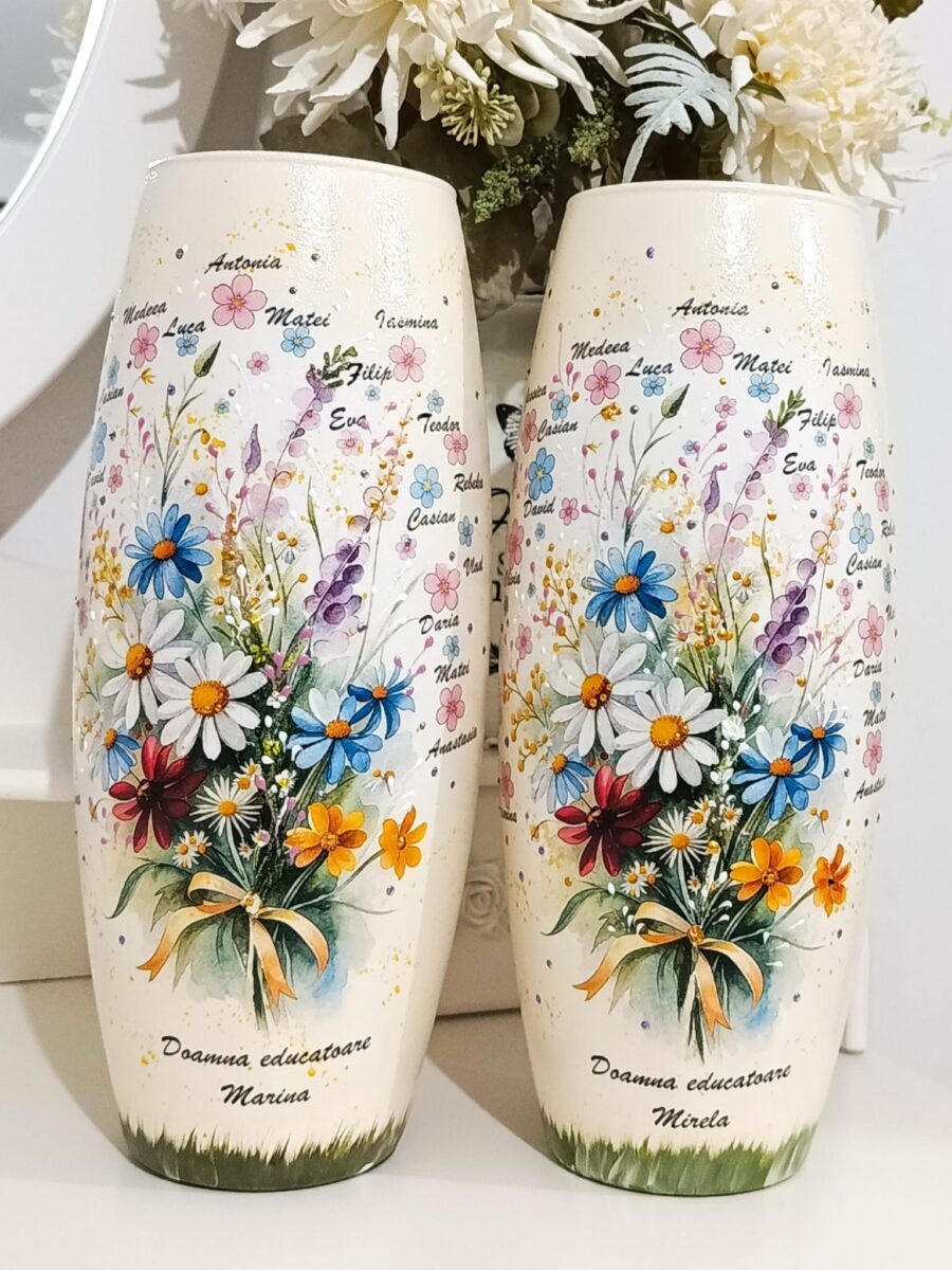 Vază personalizată cu flori și numele copiilor - imagine 5