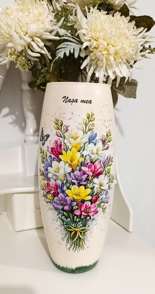 Vază personalizată pentru nașă – cadou cu mesaj emoționant